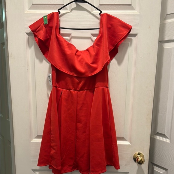 Charlotte Russe Red Off-the-Shoulder Peplum Mini Dress - Picture 4 of 7